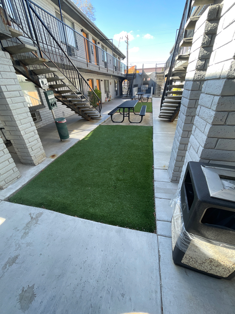 day porter service, clean apartment courtyard, clean patio, clean dog park