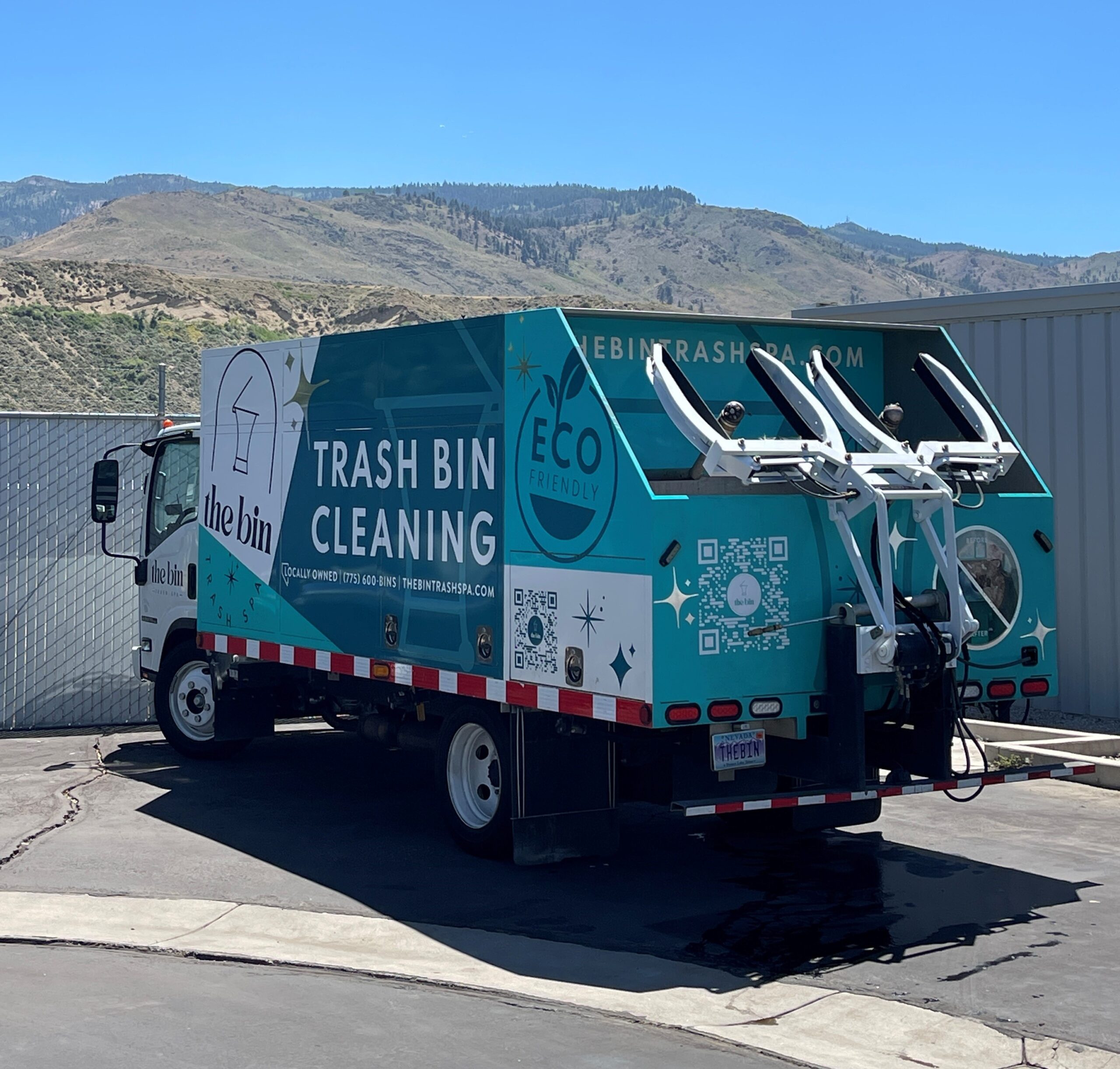 trash bin cleaning, trash can cleaning truck, the bin trash spa, reno trash bin cleaning, sparks trash can cleaning